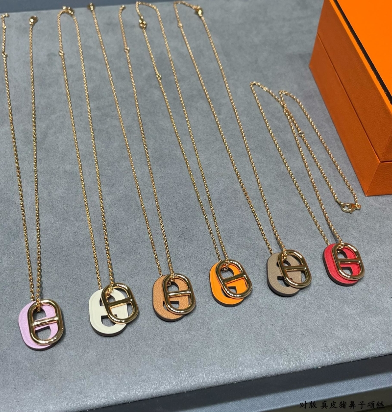 H**me5 necklaces